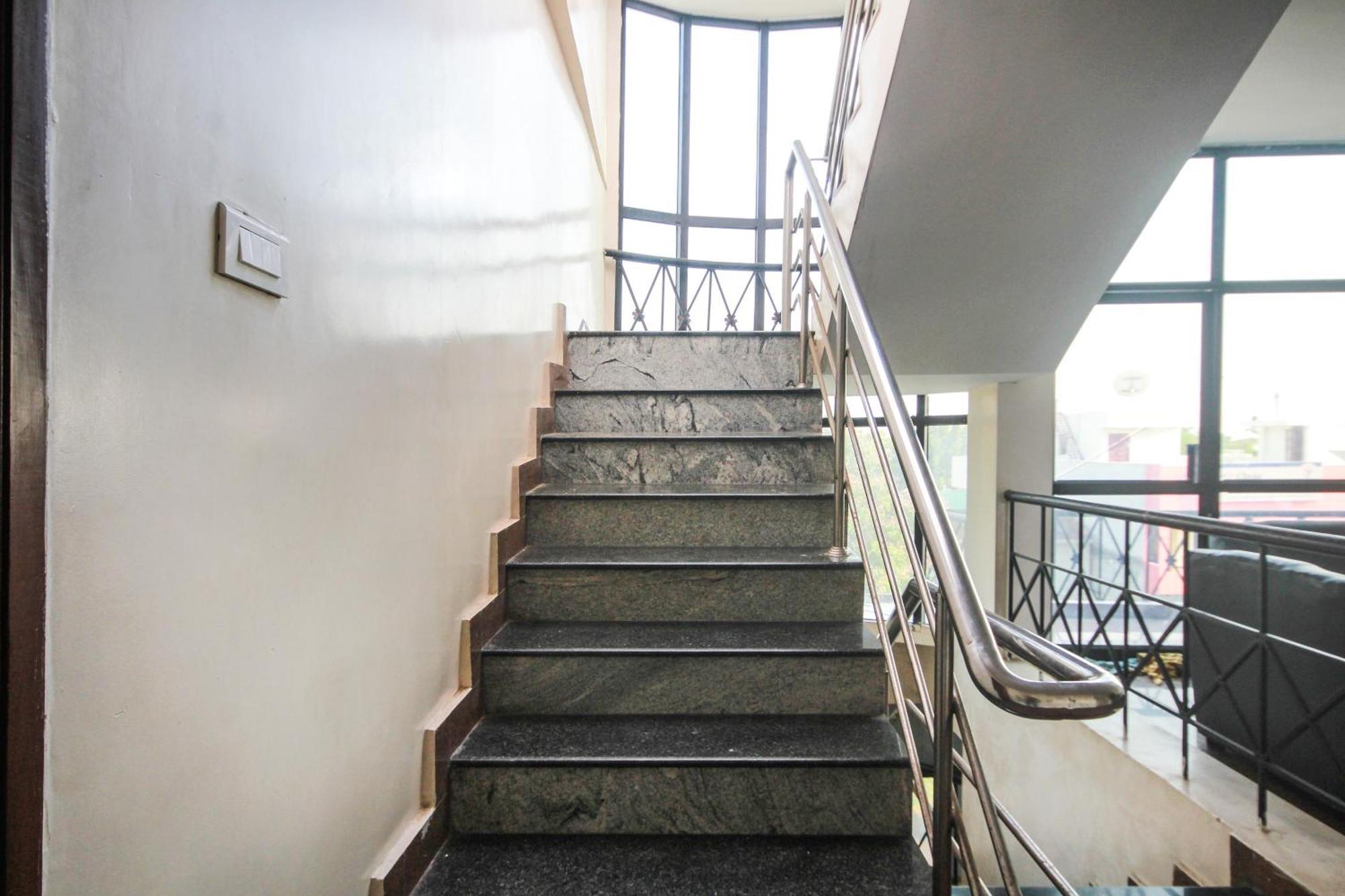 Hotel O Lk Residency Tindivanam Bagian luar foto
