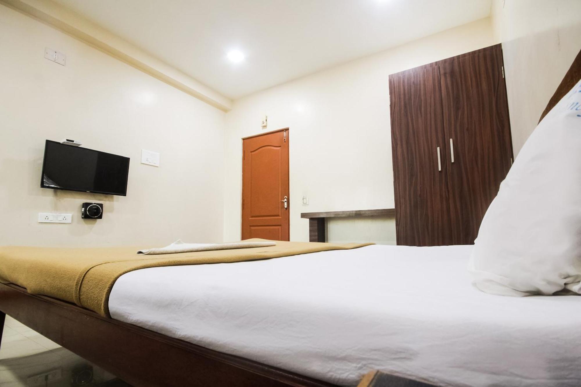 Hotel O Lk Residency Tindivanam Bagian luar foto